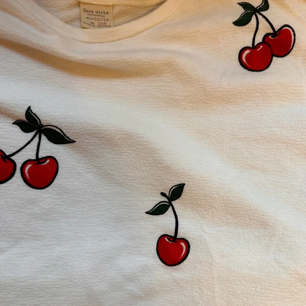 Zara cherry top - Picture 5 of 7
